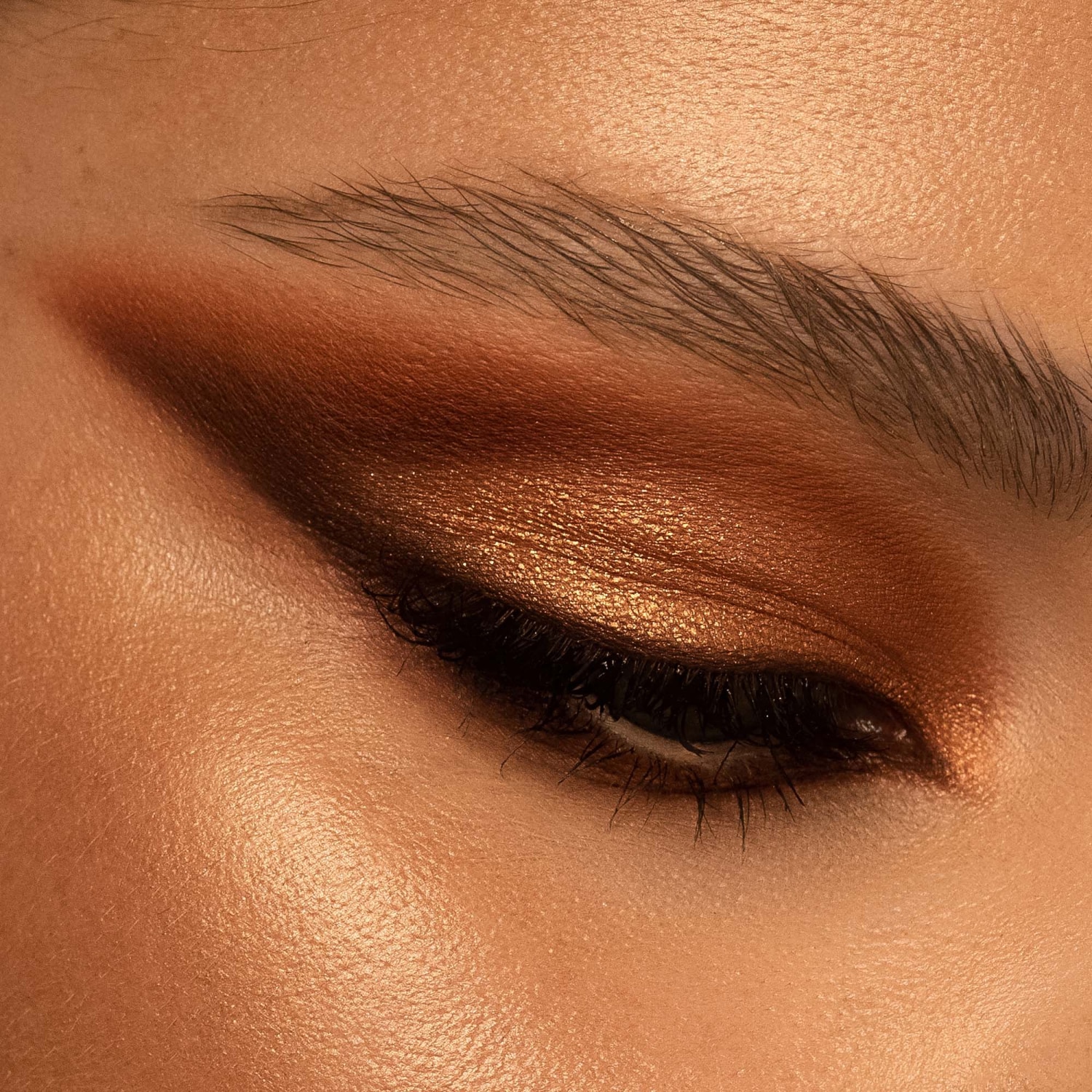 MINI BRONZE EYESHADOW PALETTE (MINI PALETA DE SOMBRAS)